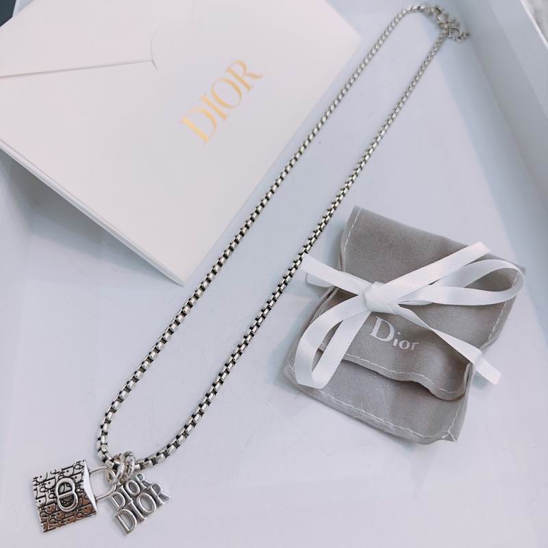 Dior Necklace 05lyr287 (3)